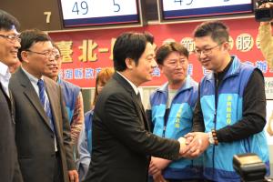 20180214賴清德院長視察松山機場春節疏運情形-4