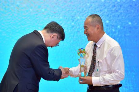 2026年6月9日行政院長卓榮泰出席臺鐵公司「115年鐵路節慶祝大會」 　共8張