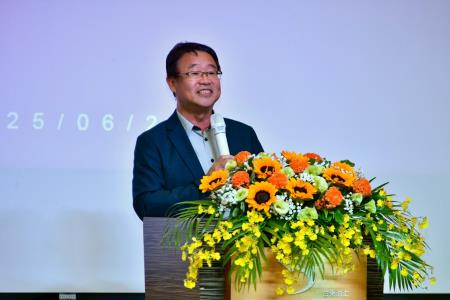 2025年6月21日行政院長卓榮泰出席日暉國際渡假村慈善領航捐贈活動_2 　共5張
