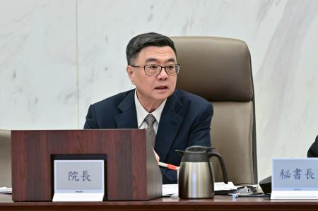 2025年5月26日行政院長卓榮泰主持中央道路交通安全會報114年第2次會議。　共5張