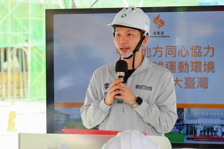 2026年5月16日行政院長卓榮泰視察屏東國際棒球場工程進度 　共6張