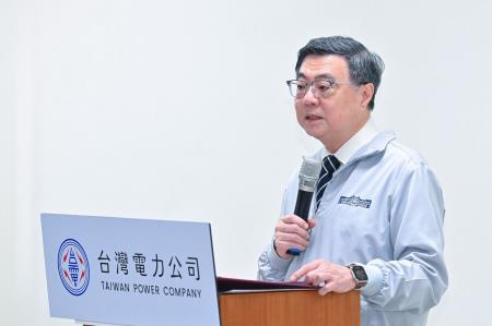 2026年9月4日行政院長卓榮泰視察台中火力發電廠 　共6張