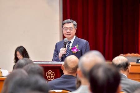 2026年4月24日行政院長卓榮泰出席立法院厚生會第34屆會長交接典禮 　共5張