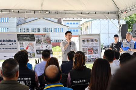 2023年7月7日行政院副院長鄭文燦視察竹北河岸市集園區　共8張