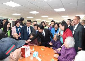 行政院長賴清德參訪老五老學堂_綜合性長照服務辦理情形3