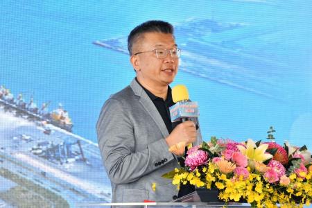 2023年8月6日行政院長陳建仁出席台中港填方區新建海堤工程動土典禮。 　共7張