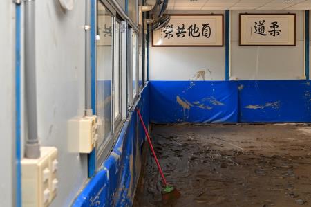 2024年8月2日行政院長卓榮泰視察視察高雄市立桃源國中災後復原情形9