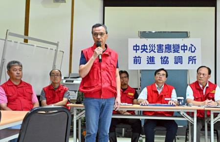 2025年10月2日中央災害應變中心前進協調所召開第16次工作會報後記者會 　共6張