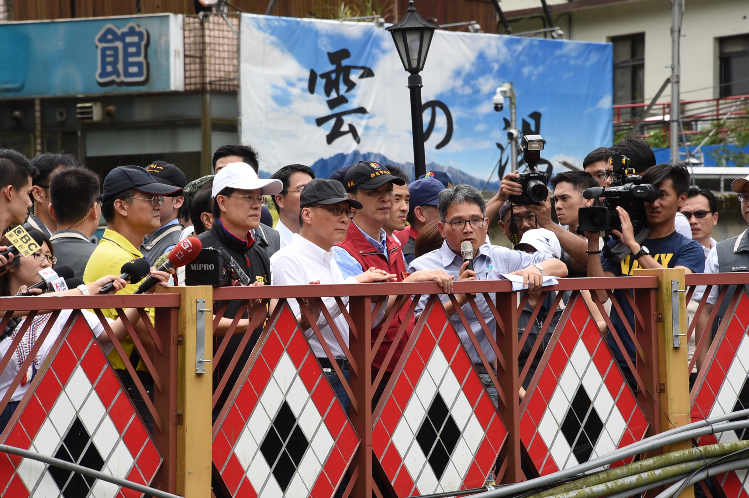尼莎颱風來襲  林揆視察南勢溪覽勝橋防洪成效 籲民眾做好防颱準備 　共5張