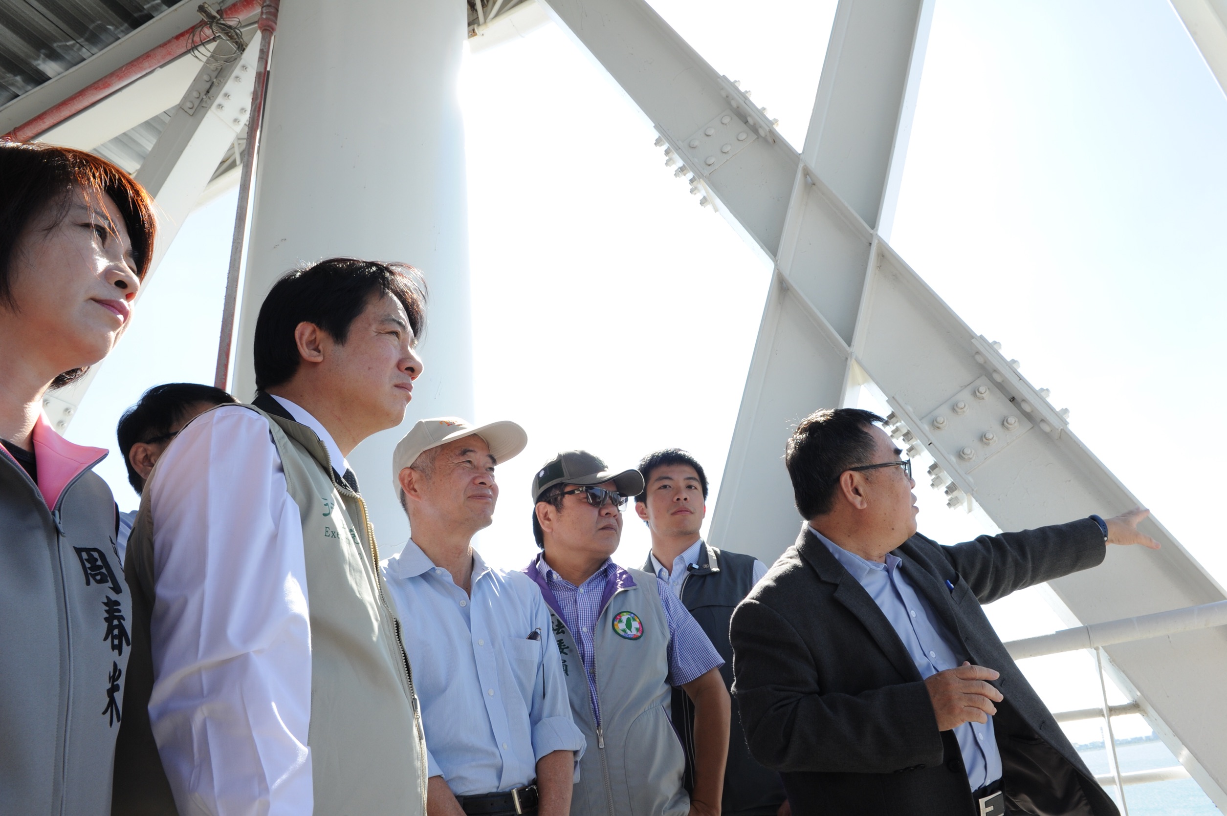 訪視屏東大鵬灣及社區型長照據點  賴揆：中央積極協助地方解決問題 　共9張