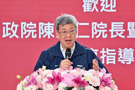 2023年2月21日行政院長陳建仁視察臺南市鹽水區社區心理衛生中心-S__117243986