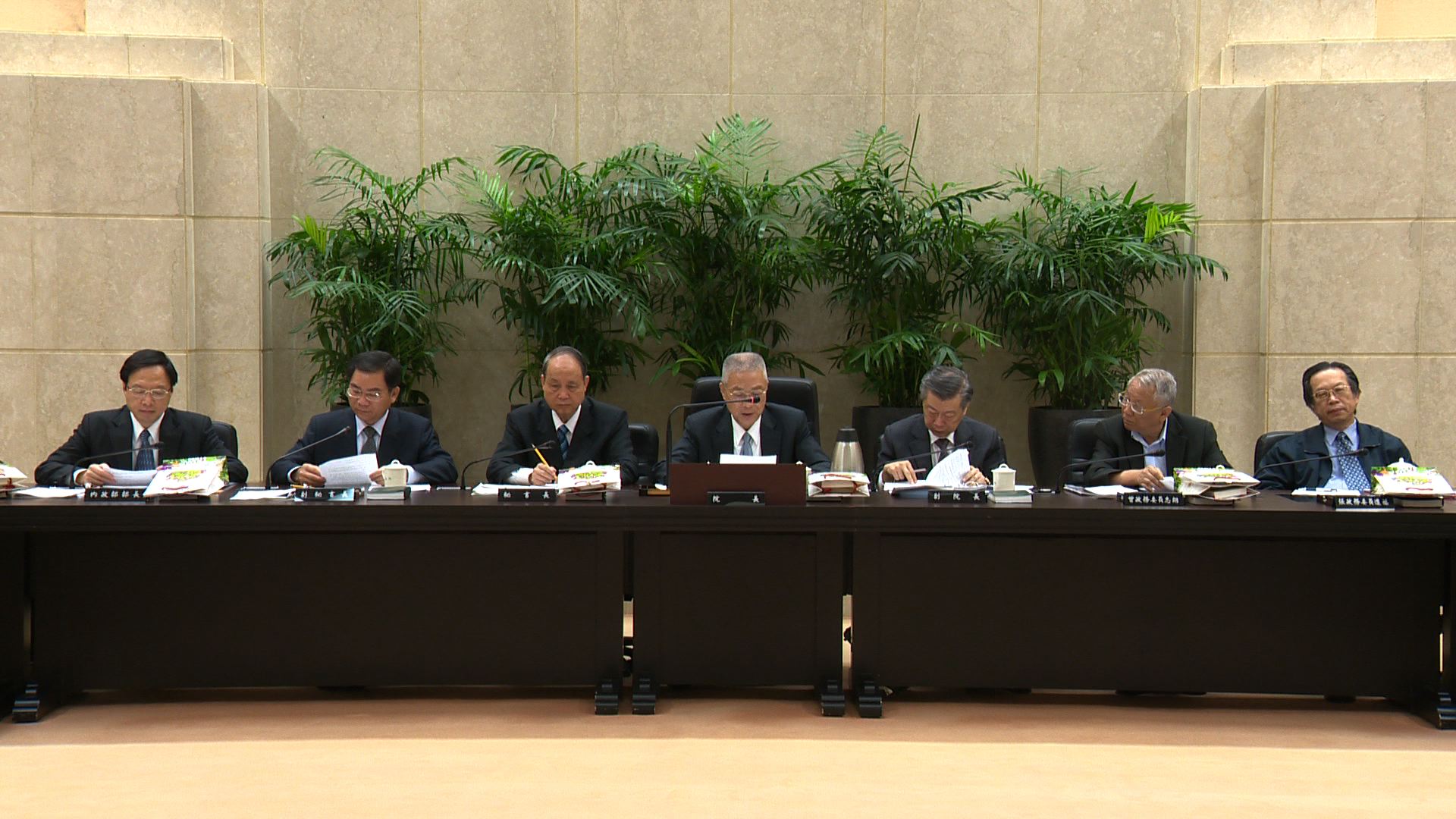 吳揆聽取經濟部「推動臺灣企業邁向品牌國際化之措施」報告 　共1張