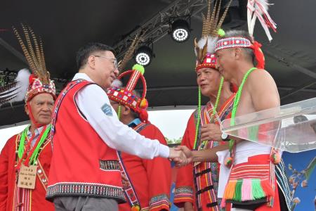 卓院長今（17）日出席「馬太鞍部落豐年祭」 馬太鞍部落照片 共5張　共13張