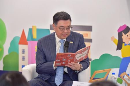 2026年9月23日行政院長卓榮泰出席「2026年台灣國際兒童及青少年嘉年華未來世代書展」暨偏鄉學生贈書活動　共10張