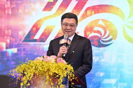 2024年9月5日行政院長卓榮泰出席第21屆機關檔案管理金檔獎暨金質獎頒獎典禮2　共6張