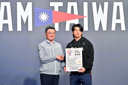 2024年11月26日行政院長卓榮泰出席2024世界12強棒球賽代表隊返國餐會　共15張