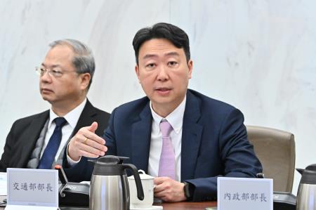 卓院長今(27)日主持中央道路交通安全會報114年第1次會議照片 共7張_5 　共7張