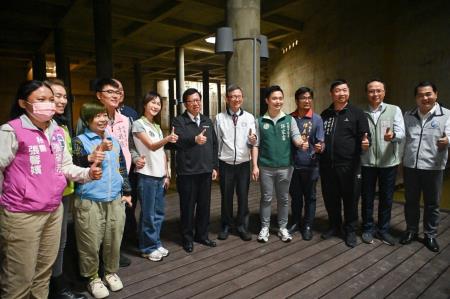2024年5月14日行政院副院長鄭文燦視察大樹林滯洪池S__204882227_0　共9張
