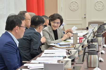 2024年9月23日行政院副院長鄭麗君主持行政院「體育暨運動發展部」諮詢小組第3次會議S__159818002_0_0_0 　共8張