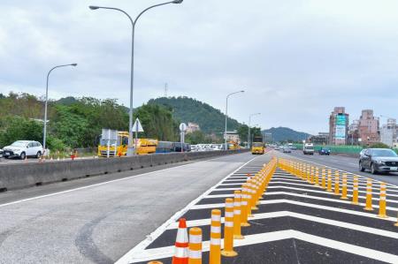 2026年10月31日行政院長卓榮泰視察國道1號五堵交流道-汐止交流道路段拓寬工程辦理情形 　共6張