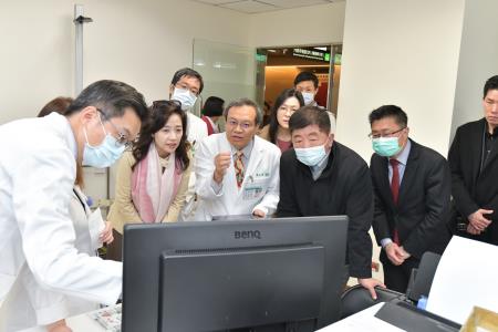 2025年1月15日行政院政務委員陳時中參訪擴大國家癌症篩檢相關行程。 　共8張