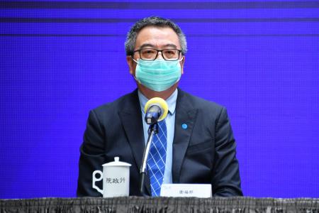 2020年4月20日龔明鑫政務委員主持召開行政院紓困振興方案「民生物資盤點」記者會S__143998981 _4_.jpg