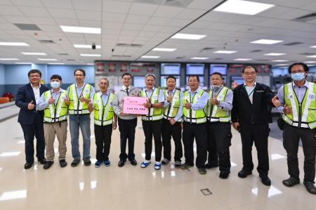 2026年9月4日行政院長卓榮泰視察台中火力發電廠 　共6張