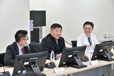 2025年1月15日行政院政務委員陳時中參訪擴大國家癌症篩檢相關行程。 　共8張
