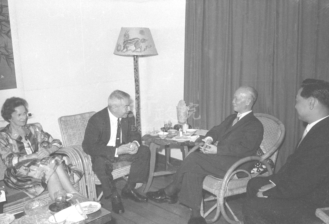 1962年6月29日副總統陳誠接見《巴西日報》社長安法雷伉儷 共1張 　共1張