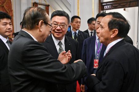 卓院長今(21)日出席「海外僑胞回國慶賀中華民國第十六任總統、副總統就職茶會」照片 共6張　共6張