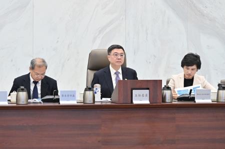 2024年10月30日行政院長卓榮泰主持行政院經濟發展委員會第2次會議（下半場）。 　共6張