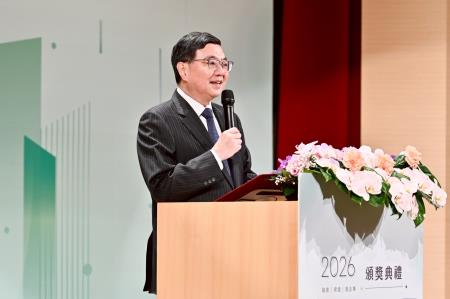 2026年3月16日行政院長卓榮泰出席2026中小企業信用保證融資業務績優金融機構及授信經理人頒獎典禮 　共6張