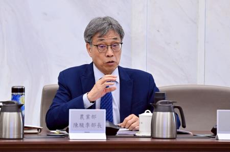 2025年10月2日行政院長卓榮泰主持行政院食品安全會報114年第3次會議 　共5張
