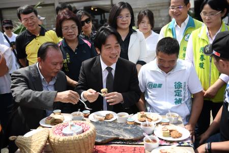 1070818行政院長賴清德視察農村再生執行成果−「苗栗大湖農村再生發展情形」_2　共8張