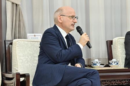 2024年4月29日行政院長陳建仁接見「首屆臺法科學研究會議法方代表團」一行 　共11張