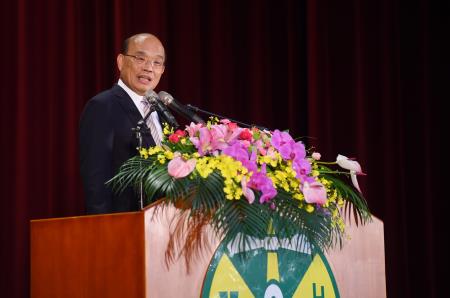 2019年7月1日行政院長蘇貞昌出席財政部108年稅務節慶祝暨表揚大會S__67002442 　共2張