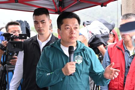 2025年11月12日行政院長卓榮泰視察蘇澳溪分洪工程　共9張