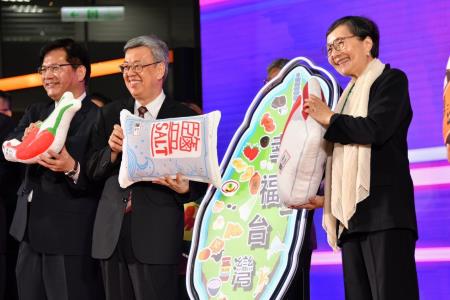 2023年8月4日行政院長陳建仁出席「2023台灣美食展」.jpg