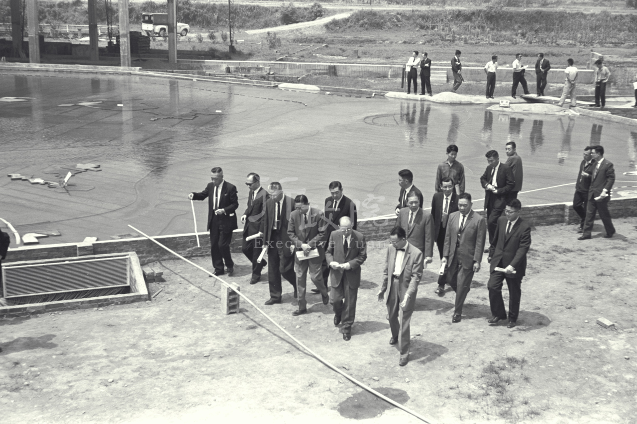 1964年4月14日嚴家淦院長視察淡水河防洪工程 共1張 　共1張