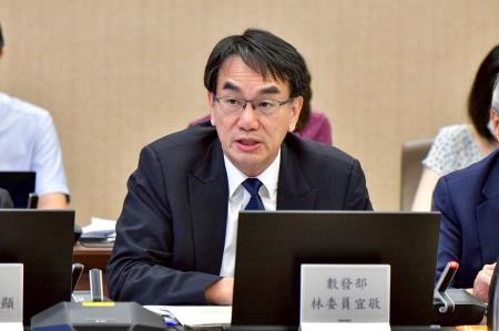 2026年6月23日行政院長卓榮泰主持國家人工智慧戰略特別委員會議首次會議 　共10張