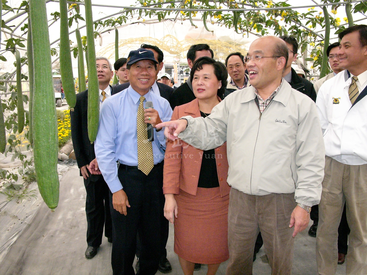 蘇貞昌院長參觀2006屏東熱帶農業博覽會 共2張 　共2張