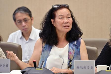 2026年9月23日行政院副院長鄭麗君主持第100次消費者保護會 　共5張