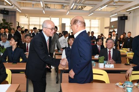 2019年4月9日行政院長蘇貞昌參訪智邦科技股份有限公司DSC_1241 　共7張