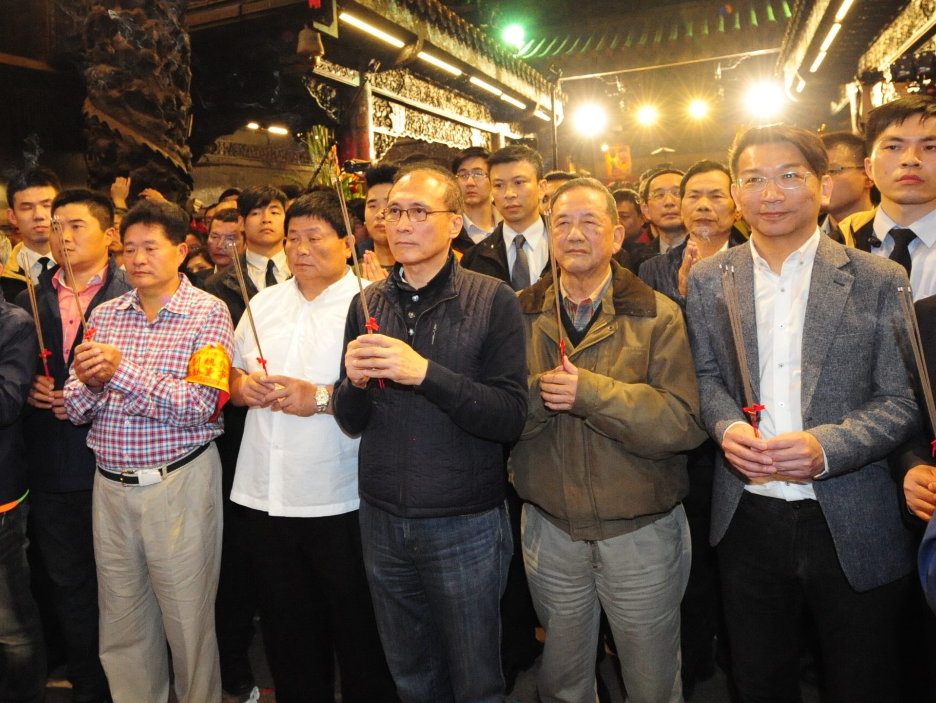 林揆出席大甲媽祖遶境進香回鑾安座儀式 祈求社會祥和 國民健康順遂　共2張