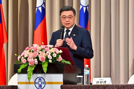 2026年7月8日行政院長卓榮泰出席全國商業總會第12屆第3次會員代表大會 　共5張