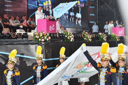 2026年10月17日行政院長卓榮泰出席「115年全民運動會」開幕典禮 　共8張