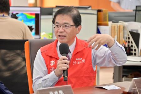 2024年7月21日行政院長卓榮泰視察中央氣象署並聽取113年第3號颱風凱米動態情形。