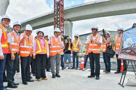 2023年7月10日行政院長陳建仁視察國道1號增設銜接台74線系統交流道工程_10