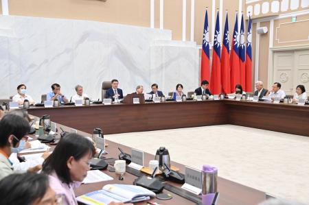 2024年8月7日行政院長卓榮泰主持中央道路交通安全會報113年第3次會議照片 　共4張