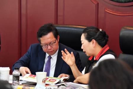 鄭副院長今（4）日主持「0403震災復原重建專案會議」照片 共6張　共7張